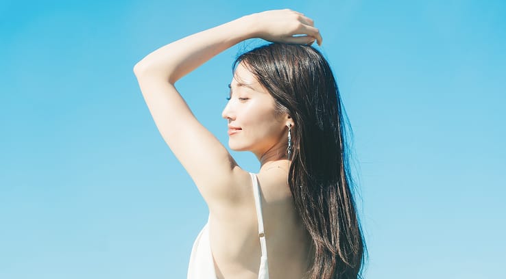 汗を気にしない女性