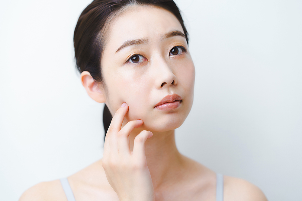 肌のくすみの原因はひとつじゃない