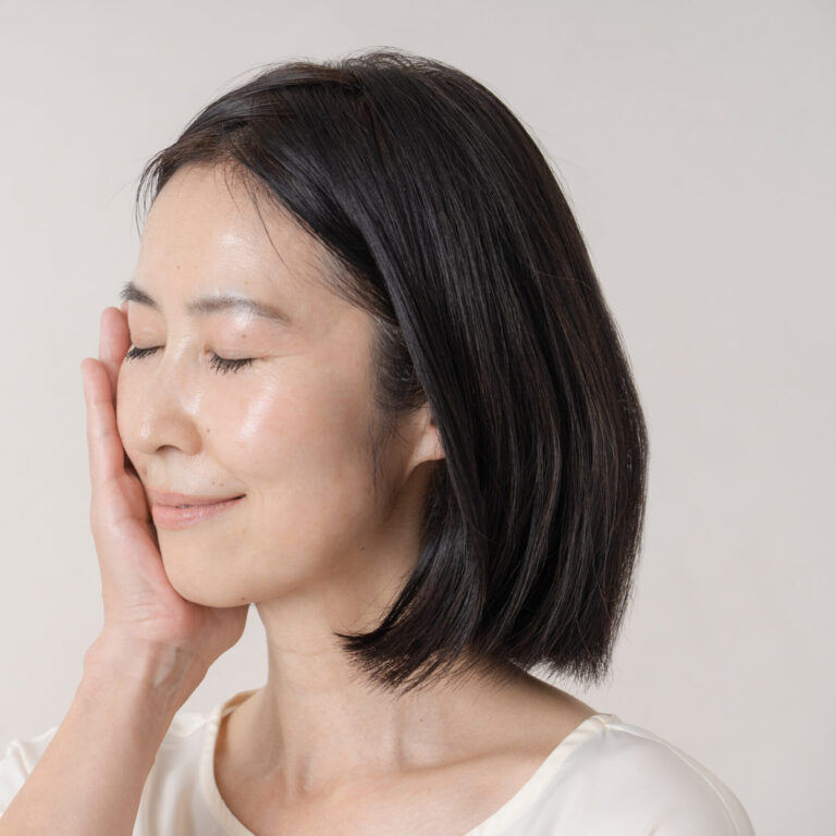 赤ら顔の原因とは?頬や鼻が赤くなる理由・改善方法・治療法まで徹底解説